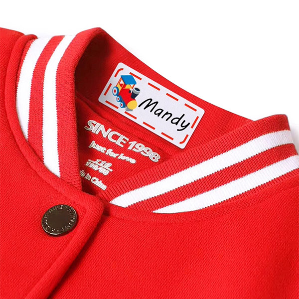 Štítky oděvů pro děti