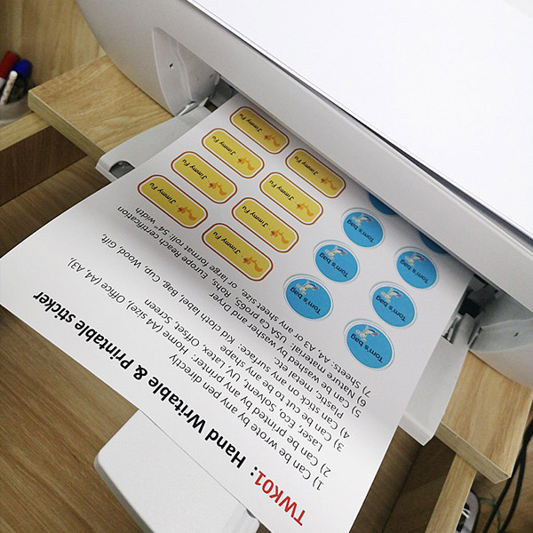 Inkoustové nálepky na oblečení